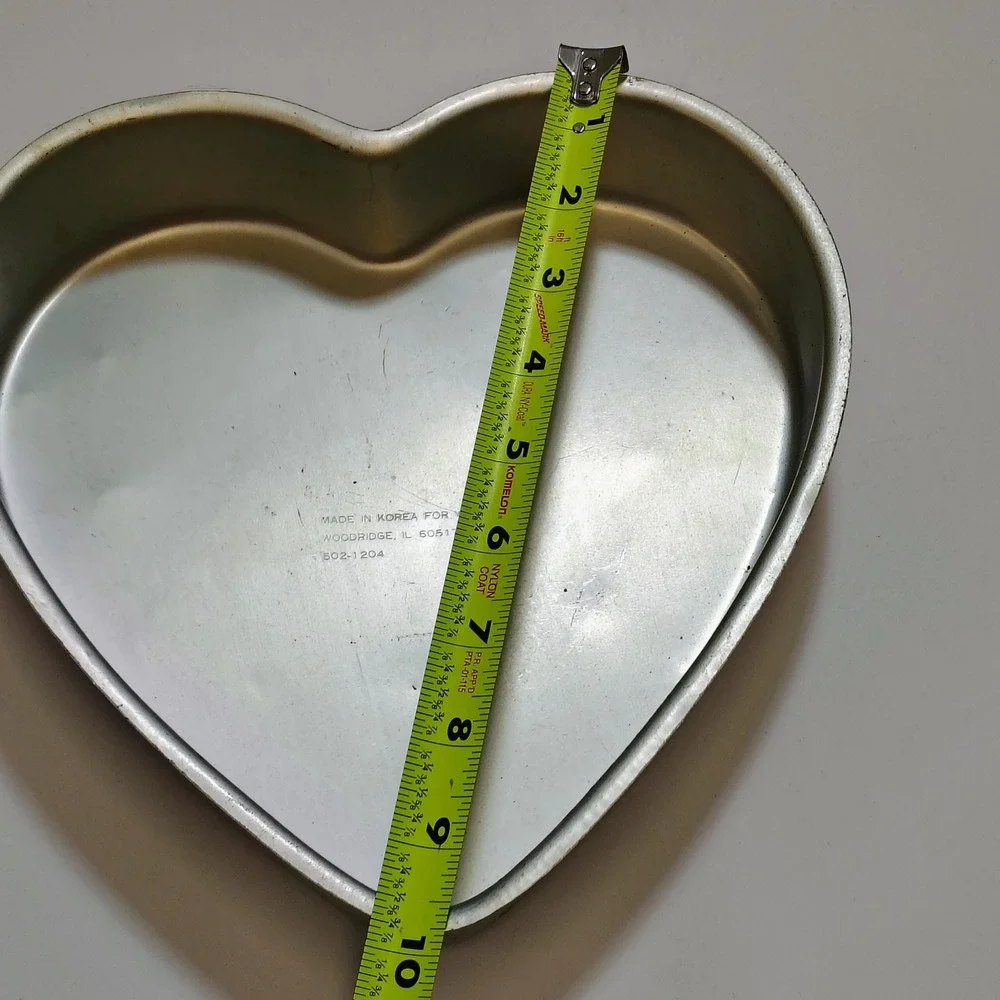 Wilton Heart Shaped Aluminum Cake‎ Pan 9 Inch Vintage 502-1204 Made in Korea